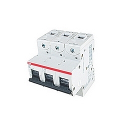 3 pole, 10 amps rated at 690 V AC, IEC series high performance circuit breaker with thermal-magnetic trip device, C trip curve, and 50kA interrupt current rating