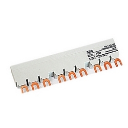 amp 92 3-phase jeu de barres avec 3 postes utilisés sur MS116 et 132 protections moteurs manuelles