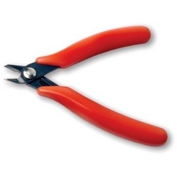 Cutting Pliers, 21 Degree Full Flush Cut, Spring Action, 5&quot; Length, Comfort Grip Vinyl Handle, For 16 AWG Copper Wire