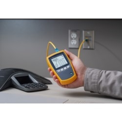 MicroScanner PoE Verifier with MS-POE Wiremap adapter, multi-language getting started guide, batteries and Fluke Networks carry pouch