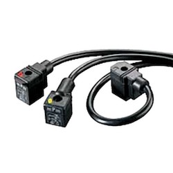 Mpm DIN Valve Connector, Form A - 18mm, 2 Pole, To 1.0m PUR UL Cable Pigtail, Yellow LED + Transil, Black Integrated Gasket, 24V